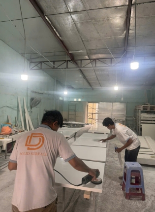 Xưởng sản xuất đá HCM